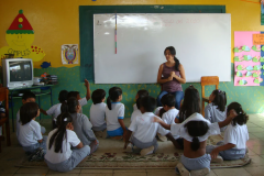 Imparting a lesson on sustainable citizenship in Galapagos on behalf of the Ministry for Social and Economic Inclusion, Ecuador